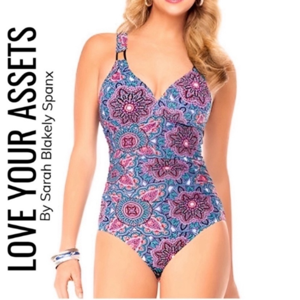 Love Your Assets by Sarah Blakely Spanx Whole Piece Swimsuit Women’s Size Medium
